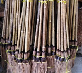 ไม้กวาดทางมะพร้าว ตำบลโนนโหนน