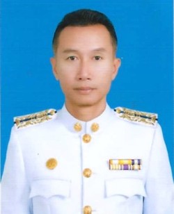 นายนพพร  จำปาทอง